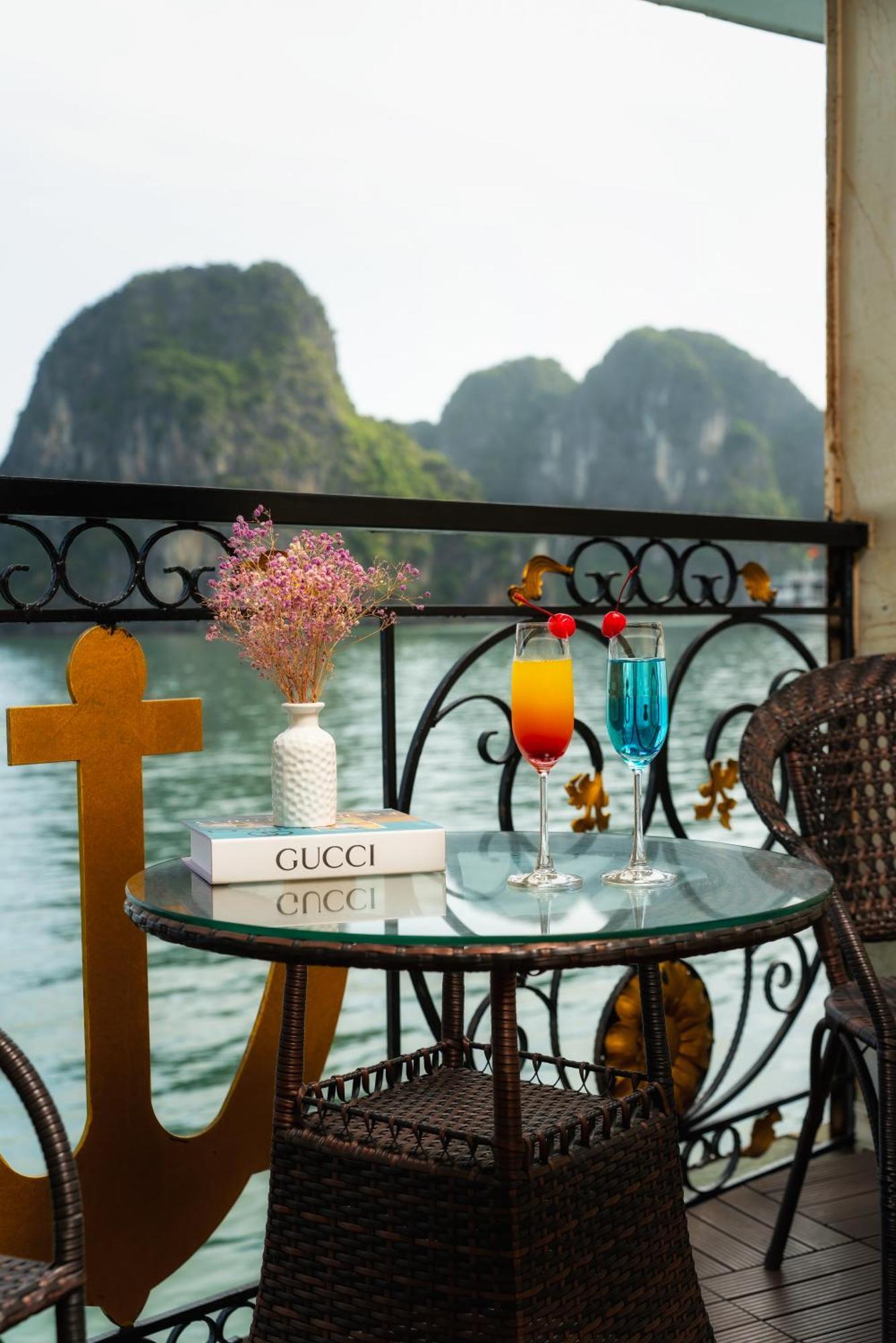 Halong Aquamarine Royal Cruise Hotel Ha Long Buitenkant foto