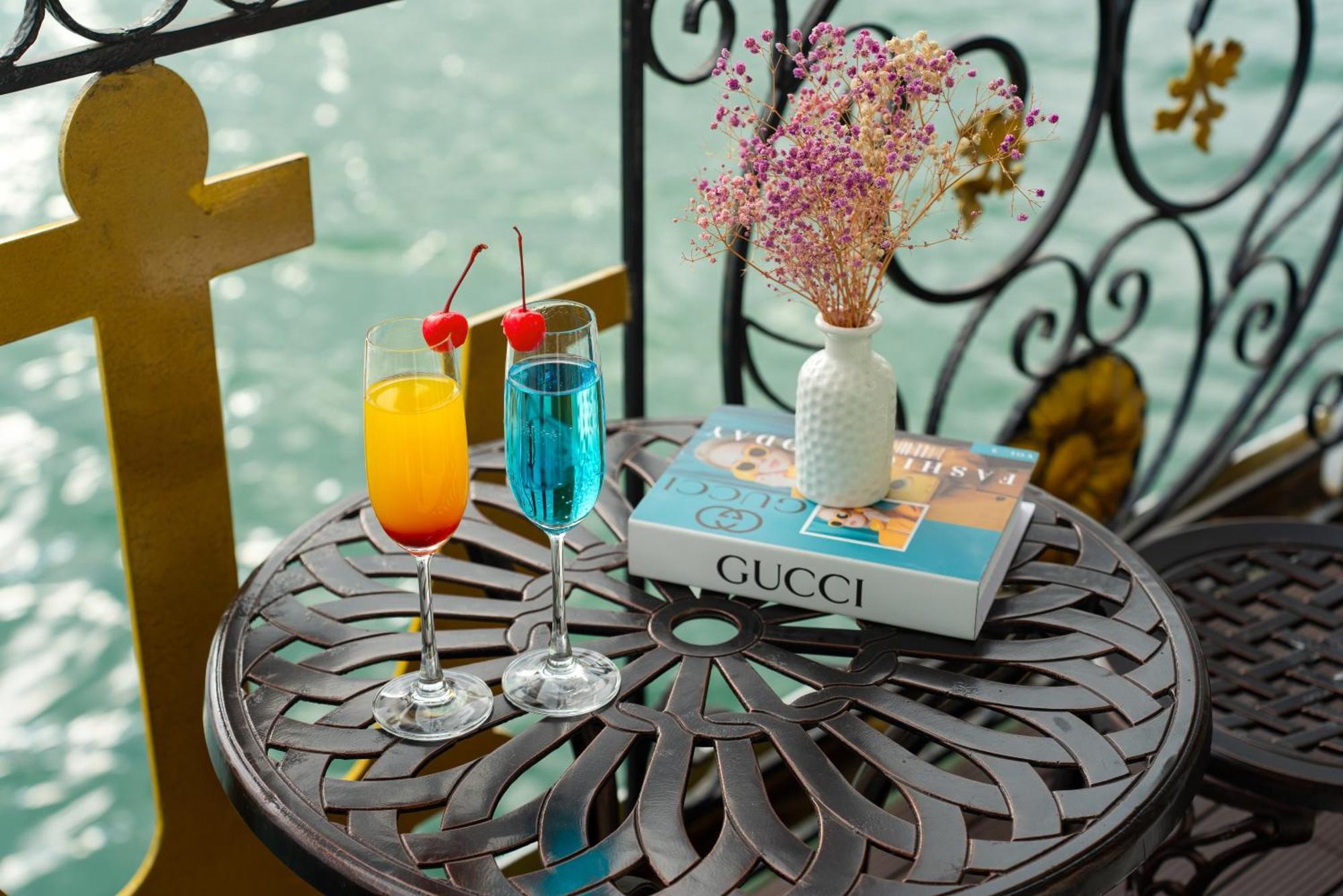 Halong Aquamarine Royal Cruise Hotel Ha Long Buitenkant foto