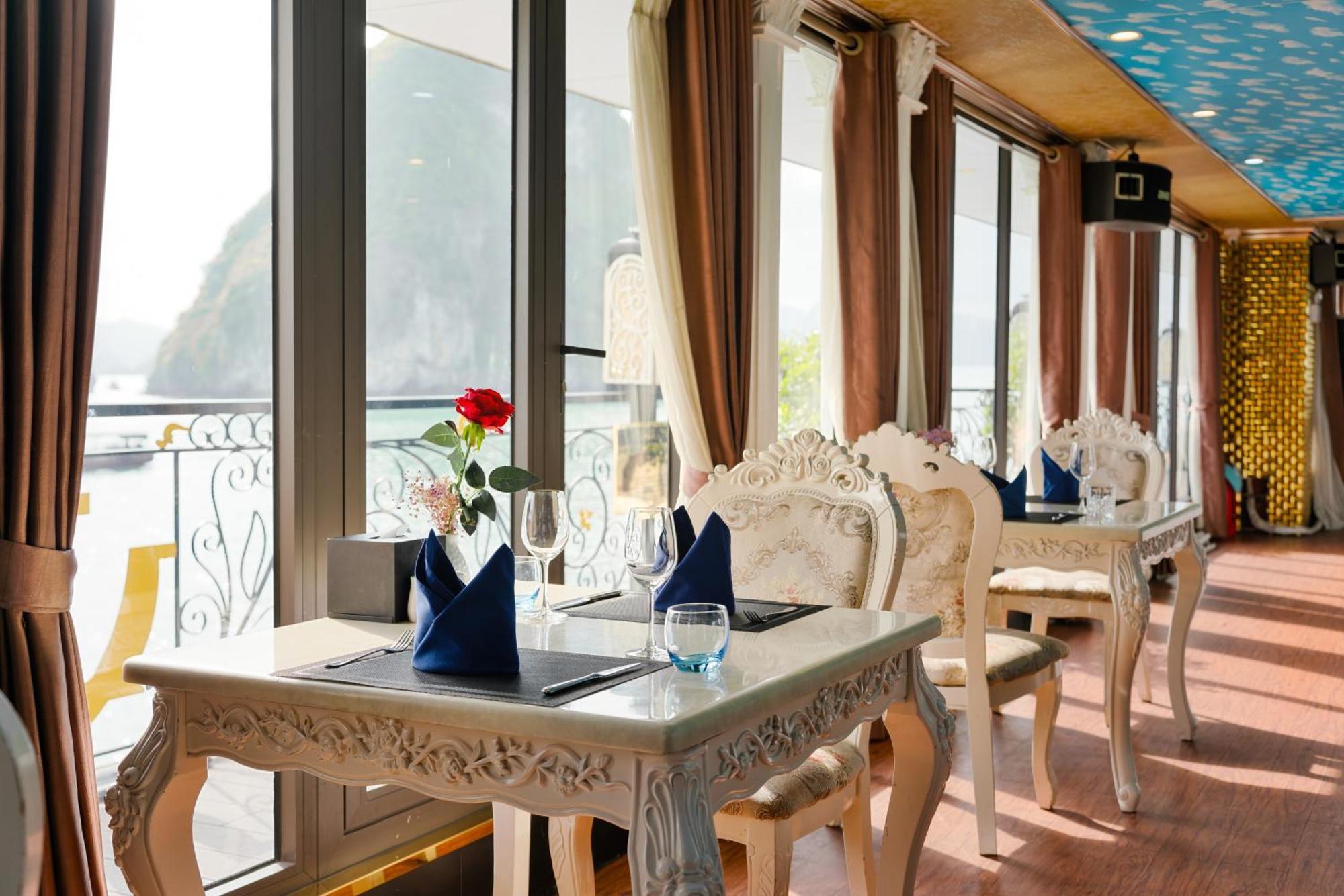 Halong Aquamarine Royal Cruise Hotel Ha Long Buitenkant foto